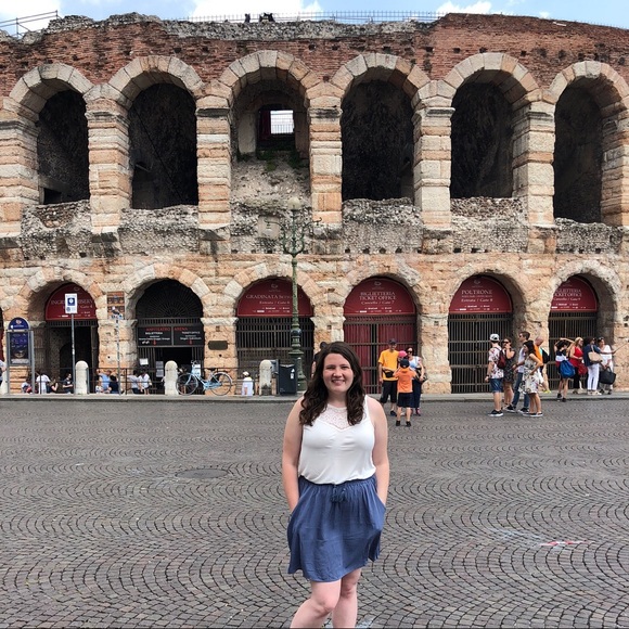 Meet your Posh Ambassador, Ashley - Picture 11 of 14